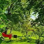 Idyllische Designer-apartments Am Bio-bauernhof In Salzburgerseenland Schmiding 10 *